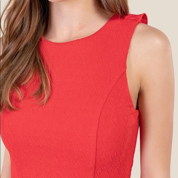 Jackie Ruffled Midi Dress - Picture 10 of 10